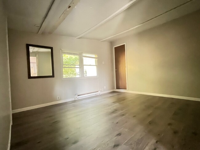 Family Room - 147 Washington St