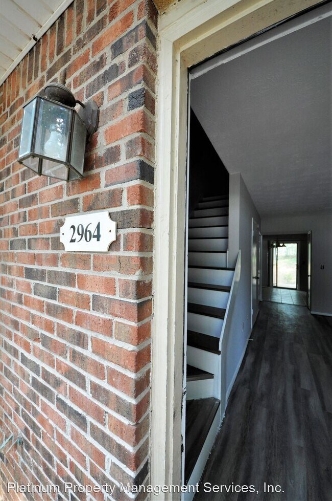 Building Photo - 2 br, 1.5 bath House - 2964 Spruce Cir