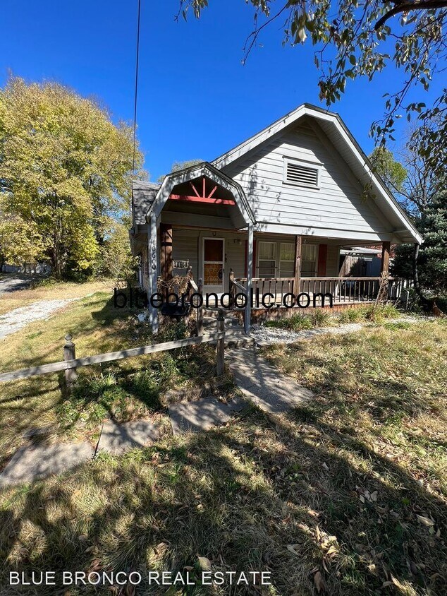 2 br, 1 bath House 10600 E 19th Ter S House for Rent in