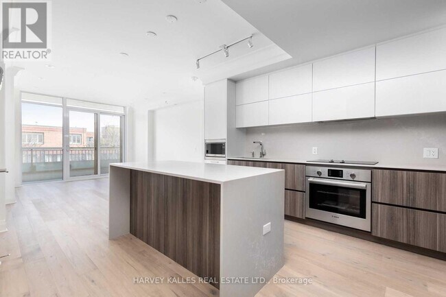 Building Photo - 151 Avenue Rd