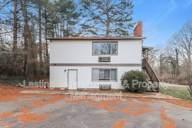 Building Photo - 2325 15th St NE