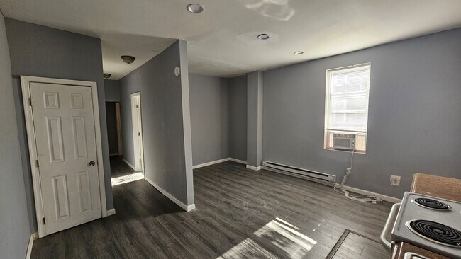 Building Photo - 24 S Salford St, Philadelphia, PA 19139