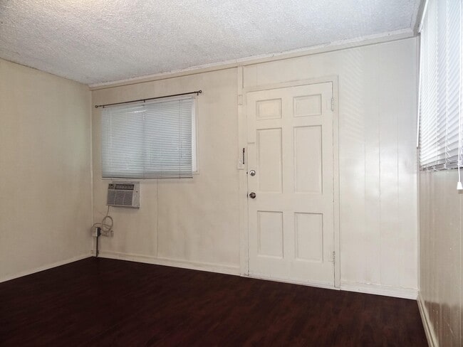 Foto del edificio - 5017 Williams Ave