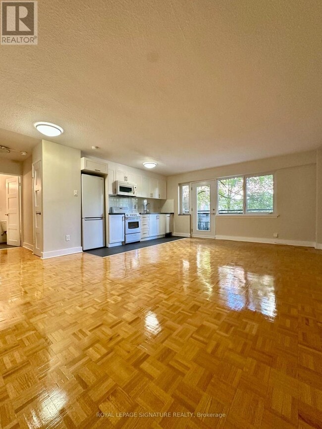 Photo du bâtiment - 95 Lawton Blvd