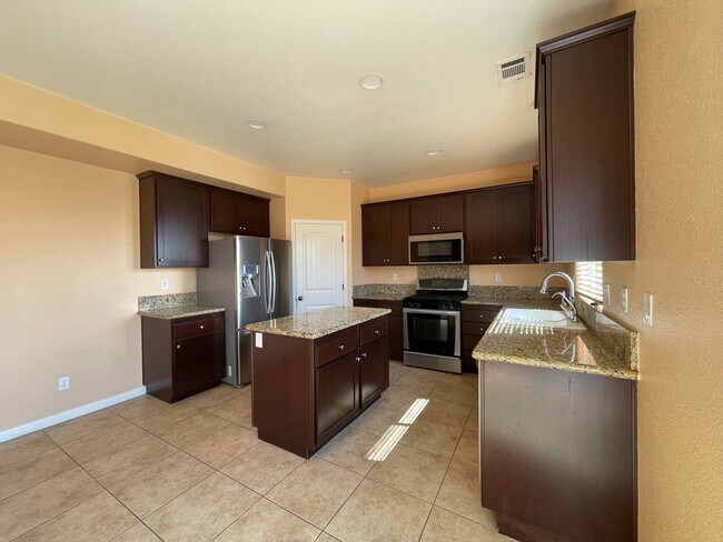 Building Photo - Desirable Providence Landing Home