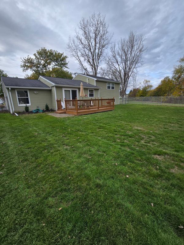 Foto del edificio - 7974 Pickett Ln