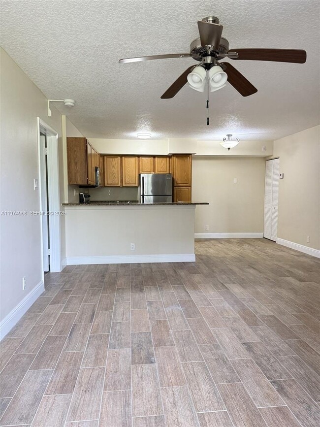 Building Photo - 811 Lyons Rd