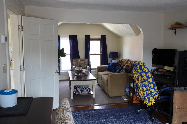 Living Room - 720 Jefferson St NE