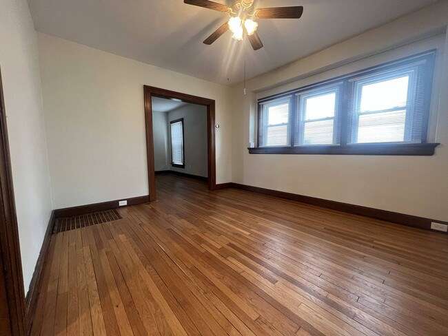 Foto del edificio - Virginia Classic  **LOWERED RENT WITH 50% ...