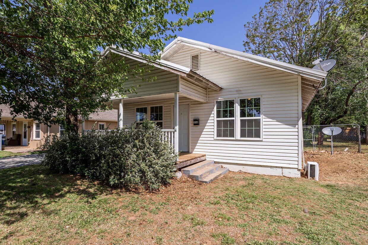 Foto principal - 538 W Wood St