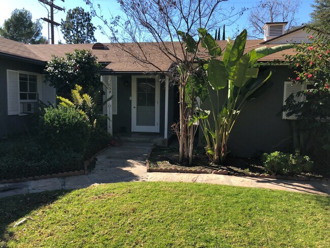 Building Photo - 1654 Don Carlos Ave