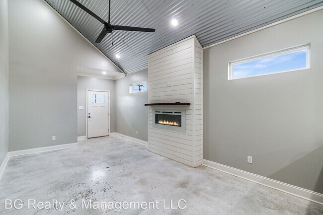 Building Photo - 3 br, 2 bath House - 221 Colorado Rd.  - 2...