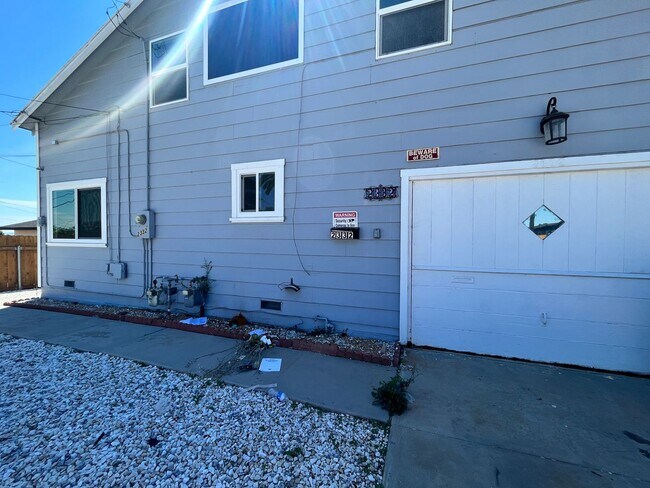 Foto del edificio - Fully renovated 4 bedroom 3 bathroom in National City!