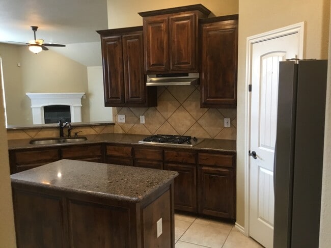 Building Photo - 4112 Chloe Ln