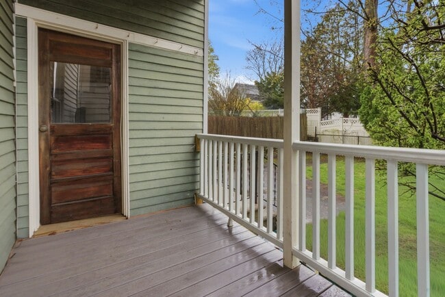 Photo - 35 Oakland St Apartment