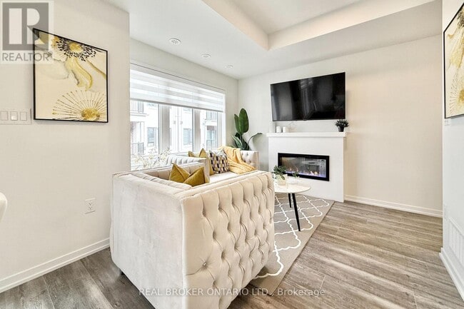 Building Photo - 119 Matawin Ln