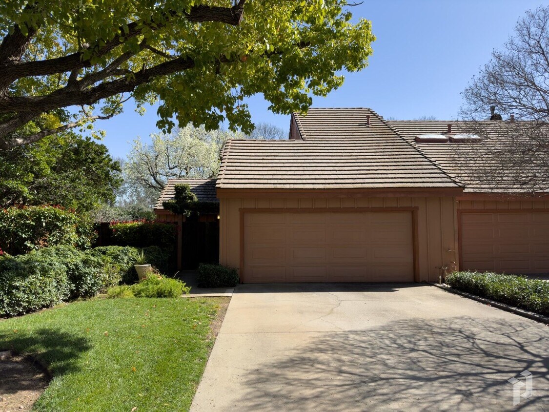 Primary Photo - Beautiful Cal Park Rental Property!