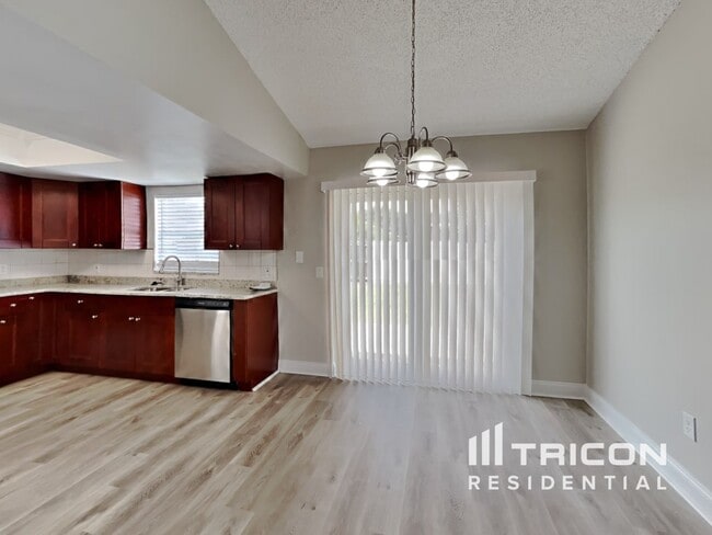 Building Photo - 4051 Forecast Dr