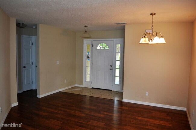 Building Photo - 5 br, 3 bath House - 10 Jett Loop UNIT