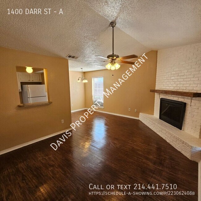 Building Photo - 1400 Darr St