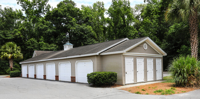 Building Photo - Georgetown Oaks