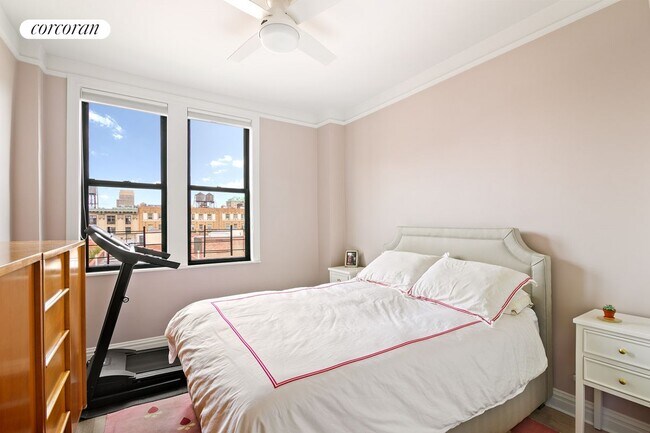 Building Photo - 528 W 111th St
