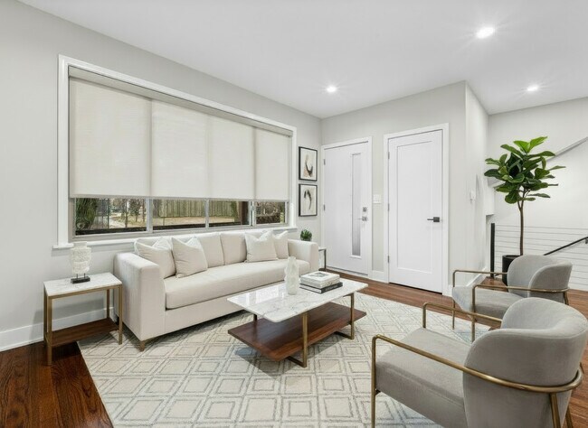 Foto del edificio - 2850 W Henderson St