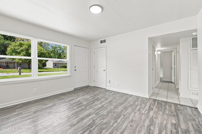 Foto del edificio - 5117 Alba Way
