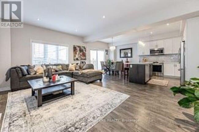 Building Photo - 120 Vineberg Dr