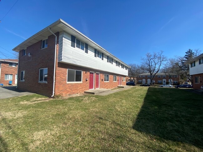 Building Photo - 4645 Sandy Lane Rd
