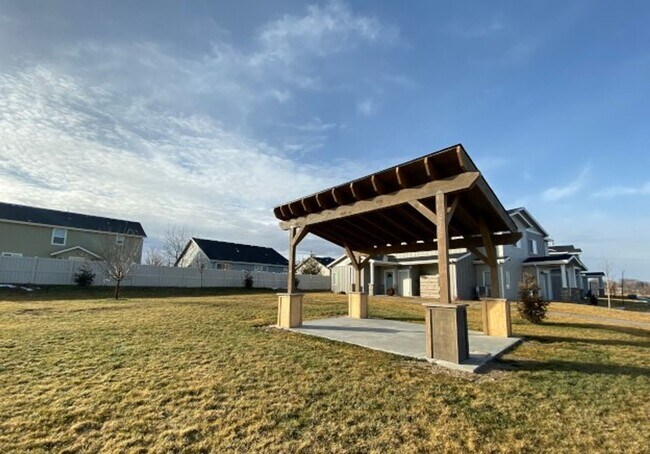 Foto del edificio - Sunbeam Townhomes