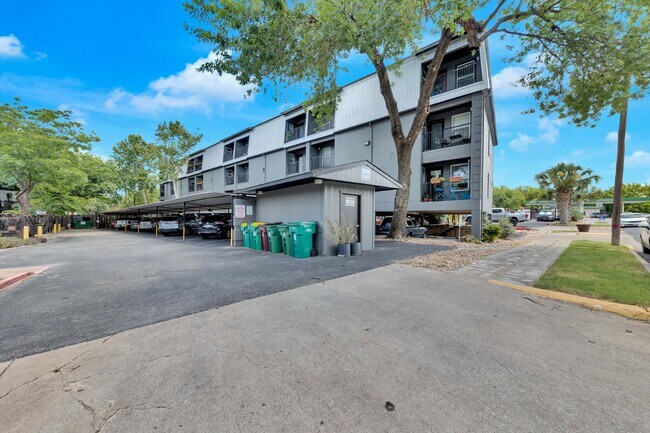 Foto del edificio - 2020 S Congress Ave