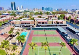 Building Photo - 4990 River Glen Dr