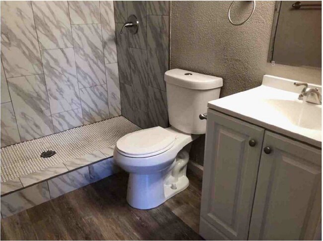 downstairs bathroom - 7350 River Bend Rd