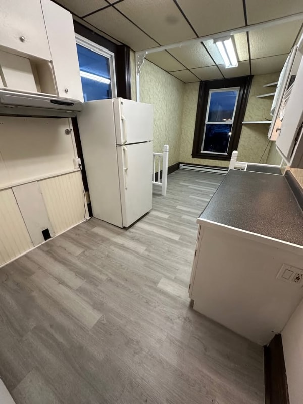 Building Photo - 255 Sunbury St