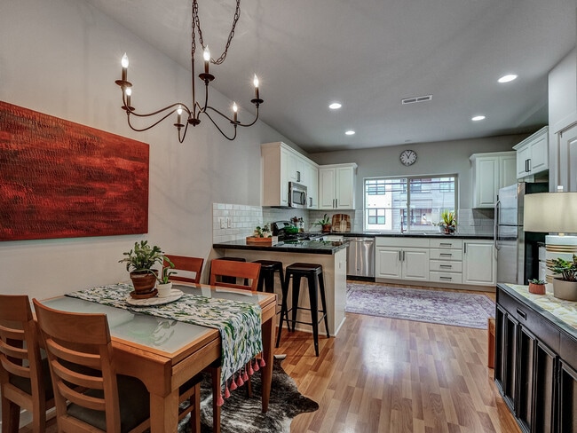 Building Photo - 8918 SW Elena Ln