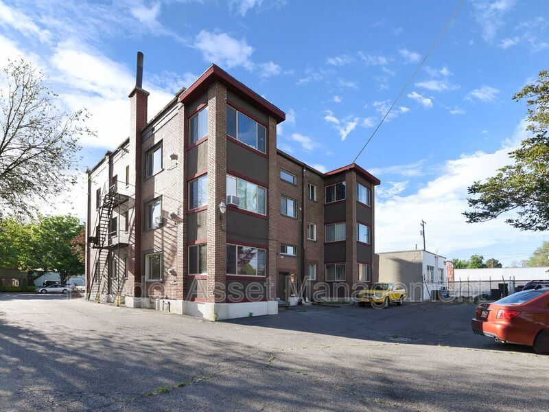Building Photo - 2675 Grant Ave