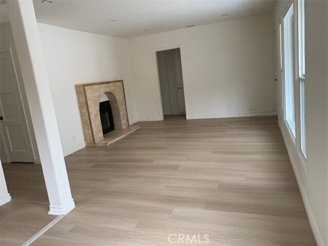 Foto del edificio - 18233 Welby Way