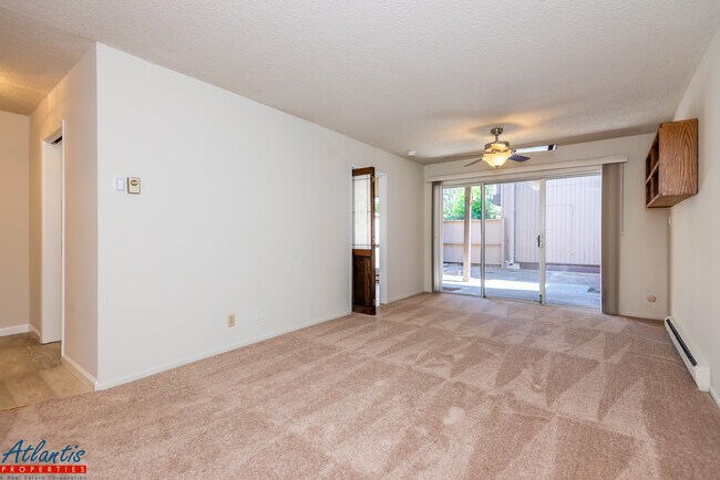 Building Photo - 121 Buckingham Dr