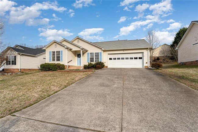 Foto del edificio - 1524 Hawkcrest Ln