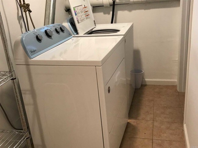 Foto del edificio - 25 Sullivan Ave