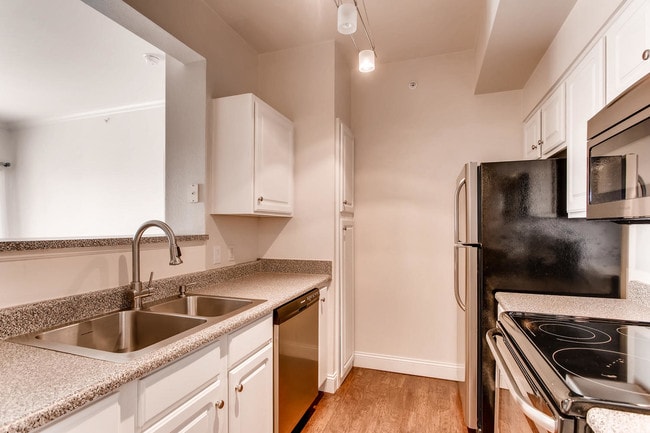 Building Photo - 7493 S Quail Cir
