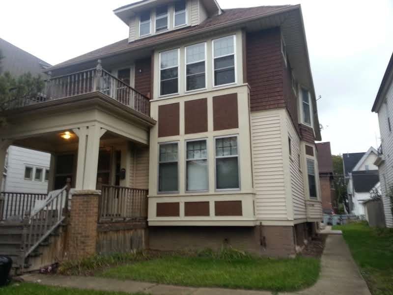 Primary Photo - 2926 N Maryland Ave