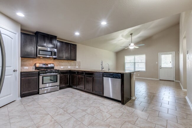 Building Photo - 15114 Cinnamon Teal