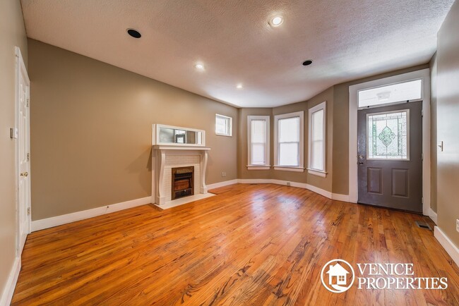 Building Photo - 4 Bedroom on OSU Campus