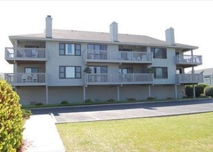 Building Photo - 2313 N Lumina Ave