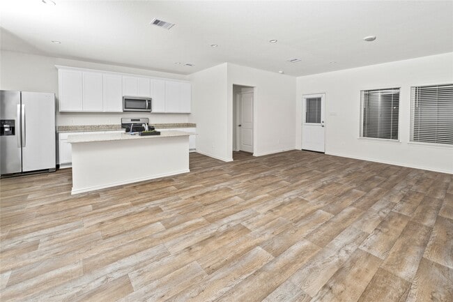 Foto del edificio - 4227 Bedwyn Bay Dr