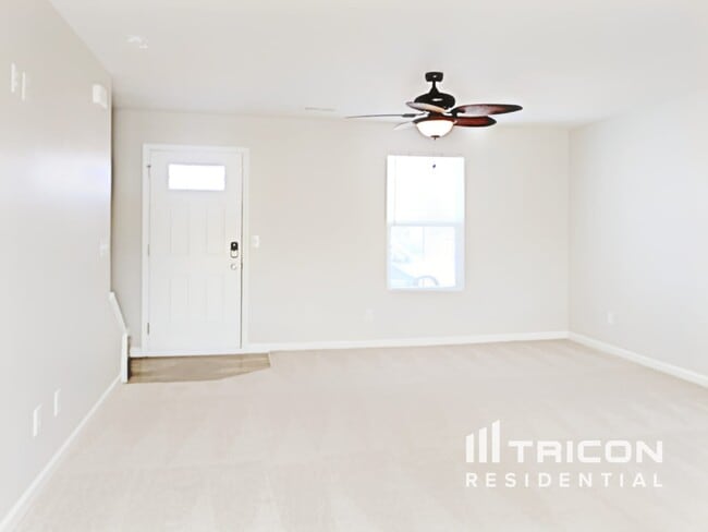 Building Photo - 415 Merus Dr