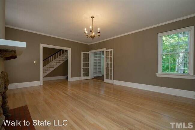 Building Photo - 3 br, 3 bath House - 1924 St. Mary's St.