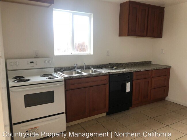 Building Photo - Studio, 1 bath House - 918 1/2 Santa Fe Av...